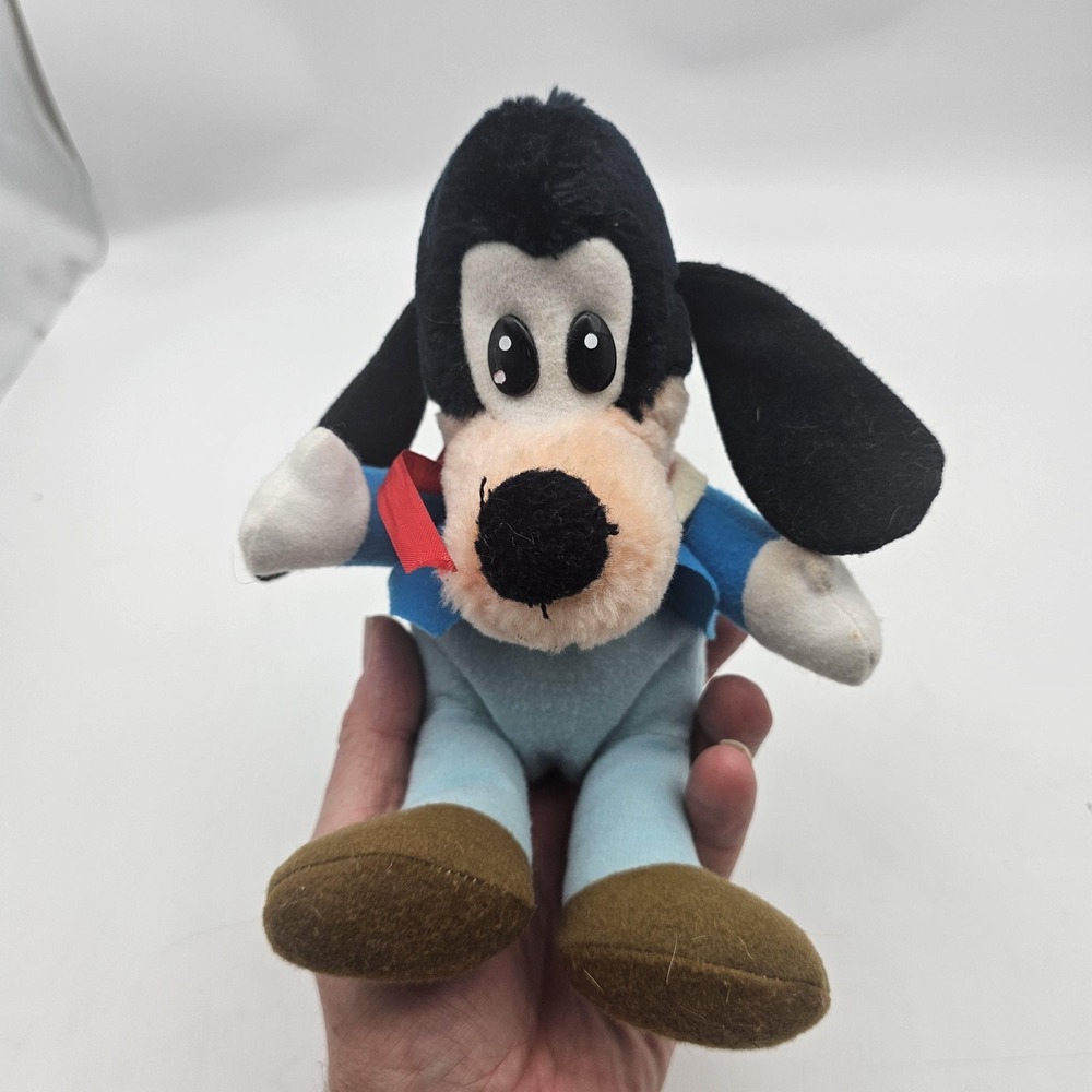 Vintage Disney Mickey's Christmas Carol Goofy Small Plush Stuffed Toy Korea‎